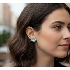 Navajo Hand-Carved Turquoise Bird Stud Earrings Turquoise Bird Fetish jewelry**
